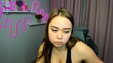 Snapshot of yoursexenergy chatting on 02-18-25, 08:38 yoursexenergy online show from 02-18-25, 08:38