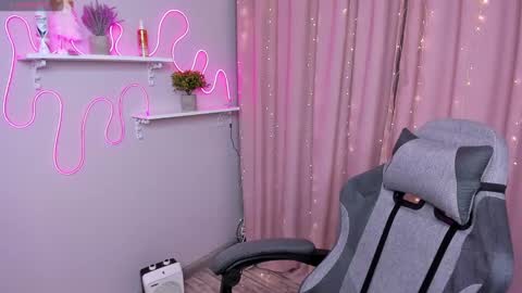 Snapshot of yoursexenergy chatting on 02-26-25, 06:04 yoursexenergy online show from 02-26-25, 06:04