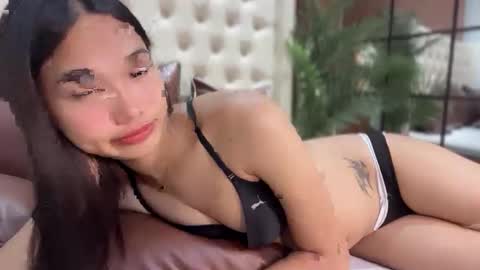 yoursluttyashxx online show from 01-06-26, 04:43