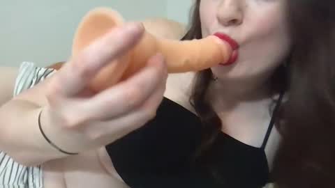 Snapshot of yourstrulybellax chatting on 03-11-26, 03:56 YoursTrulyBella online show from 03-11-26, 03:56