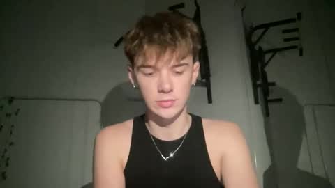 Snapshot of yoursweetyguy chatting on 12-18-25, 02:23 yoursweetyguy online show from 12-18-25, 02:23