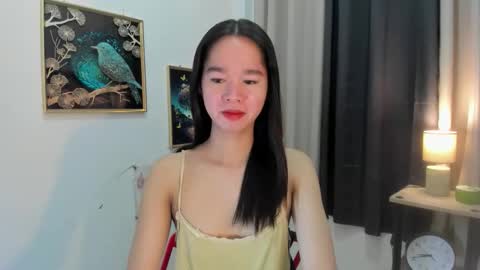Snapshot of yourtinybunny chatting on 06-05-26, 10:43 yourtinybunny online show from 06-05-26, 10:43