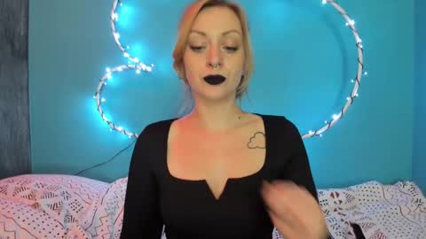 YourVenus00 -Follow my OF online show from 02-09-25, 05:33