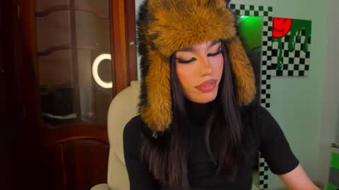 Snapshot of yourvirtualgirlfriennd chatting on 10-08-25, 06:55 GI online show from 10-08-25, 06:55