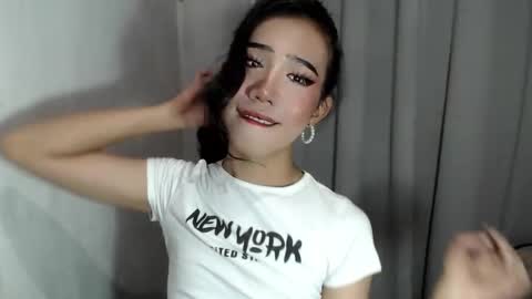 yourwife_material99 online show from 03-30-26, 07:48