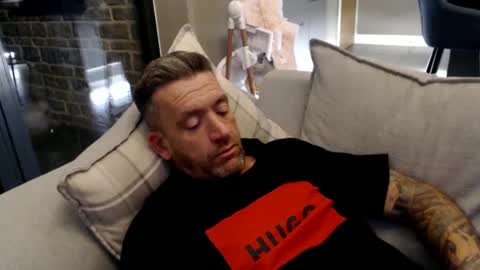 You want us 69 online show from 01-07-25, 05:22