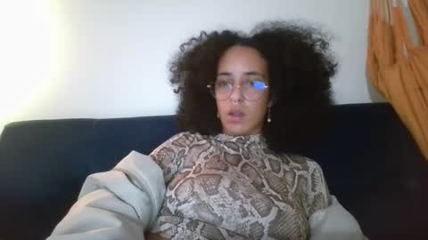 elizabeth  ju   online show from 12-03-24, 11:46