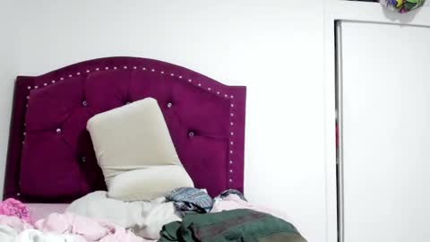 elizabeth  ju   online show from 01-23-25, 02:44