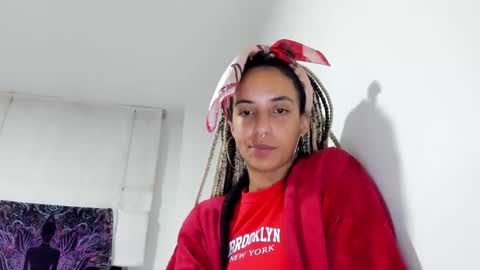 elizabeth  ju   online show from 01-30-25, 01:33