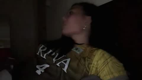 yrdrmgrl_jennie26 online show from 11-18-25, 07:35