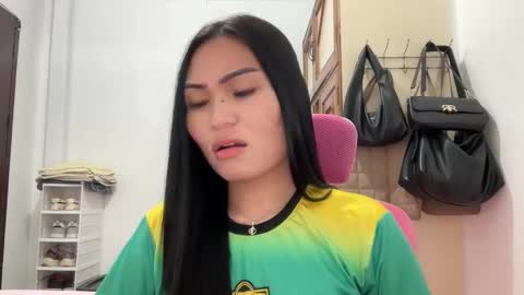 yrdrmgrl_jennie26 online show from 02-17-26, 07:20