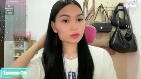 yrdrmgrl_jennie26 online show from 04-07-26, 07:03