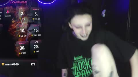 yue_eclipse online show from 10-28-25, 08:07