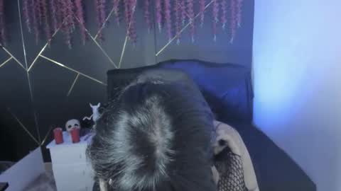 Yue Eclipsa online show from 10-31-25, 03:40