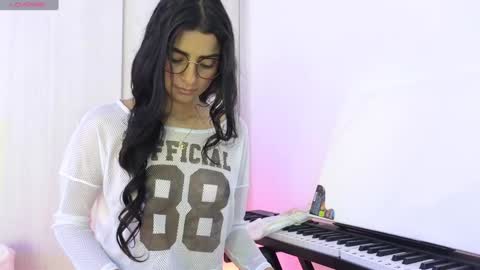 Yurani online show from 12-31-24, 02:29
