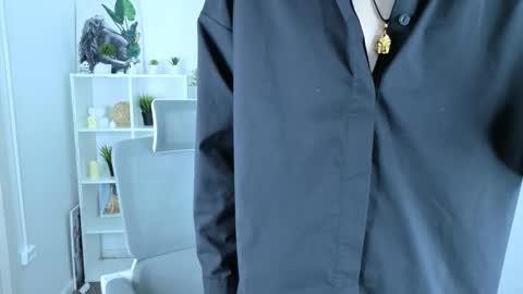 Snapshot of yugoasian chatting on 12-04-25, 08:50 Yugo online show from 12-04-25, 08:50