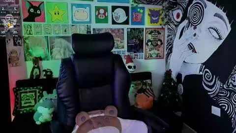    rawr   Anne Independent model      online show from 12-20-25, 10:39