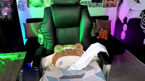    rawr   Anne Independent model      online show from 01-15-26, 08:34