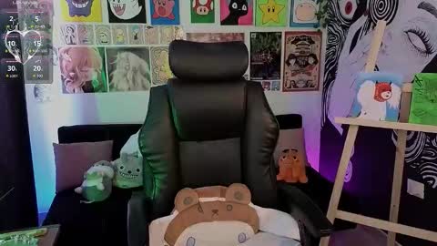 Snapshot of yuhwa chatting on 03-25-26, 06:25 rawr Anne Independent model online show from 03-25-26, 06:25