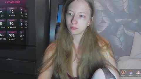 yuki_bloom online show from 10-29-25, 07:21