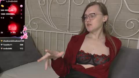 Snapshot of yukodiva chatting on 10-23-25, 03:28 Yuko online show from 10-23-25, 03:28