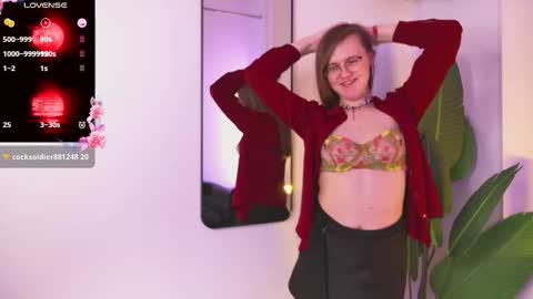 Snapshot of yukodiva chatting on 11-20-25, 08:41 Yuko online show from 11-20-25, 08:41