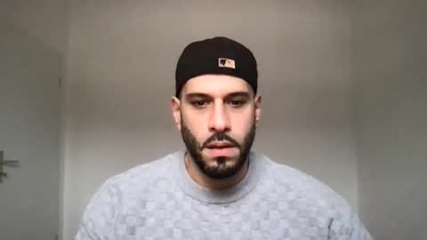 Snapshot of yul53 chatting on 11-04-25, 08:57 yul53 online show from 11-04-25, 08:57