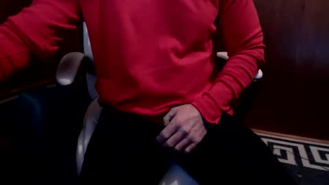 Snapshot of yulanesca chatting on 03-16-26, 01:44 Russ online show from 03-16-26, 01:44