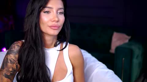 Snapshot of yuliadesirevska chatting on 11-24-25, 07:46 Yulia online show from 11-24-25, 07:46