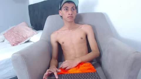 Snapshot of yulian_vasquez chatting on 02-14-25, 03:58 yulian_vasquez online show from 02-14-25, 03:58