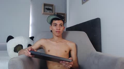 Snapshot of yulian_vasquez chatting on 03-09-25, 03:16 yulian_vasquez online show from 03-09-25, 03:16