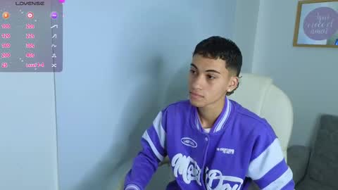 Snapshot of yulian_vasquez chatting on 09-16-25, 12:06 yulian_vasquez online show from 09-16-25, 12:06