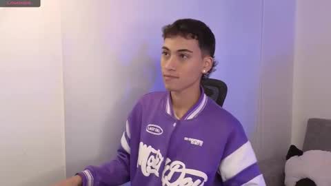 Snapshot of yulian_vasquez chatting on 09-23-25, 12:19 yulian_vasquez online show from 09-23-25, 12:19