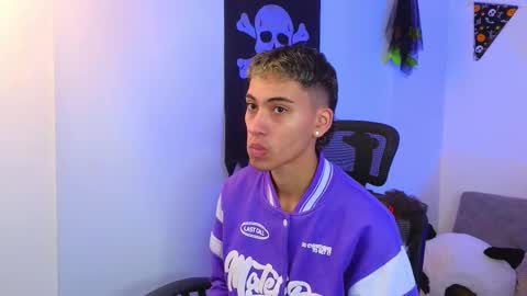 Snapshot of yulian_vasquez chatting on 10-14-25, 12:17 yulian_vasquez online show from 10-14-25, 12:17