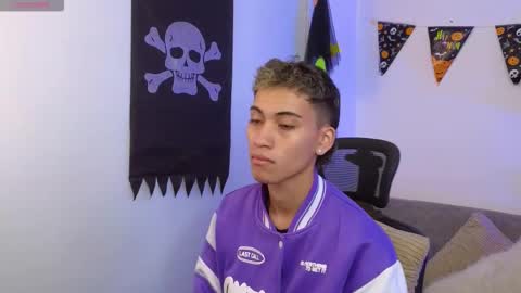 Snapshot of yulian_vasquez chatting on 10-20-25, 12:16 yulian_vasquez online show from 10-20-25, 12:16