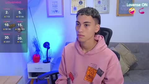 Snapshot of yulian_vasquez chatting on 11-14-25, 12:37 yulian_vasquez online show from 11-14-25, 12:37