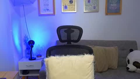 Snapshot of yulian_vasquez chatting on 11-21-25, 12:26 yulian_vasquez online show from 11-21-25, 12:26