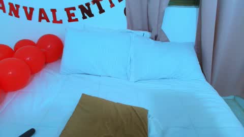 Snapshot of yulina_xue chatting on 02-15-25, 03:42 Yulina online show from 02-15-25, 03:42