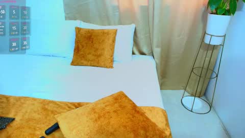 Snapshot of yulina_xue chatting on 09-12-25, 08:31 Yulina online show from 09-12-25, 08:31