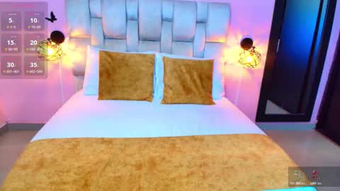 Snapshot of yulina_xue chatting on 10-16-25, 10:00 Yulina online show from 10-16-25, 10:00