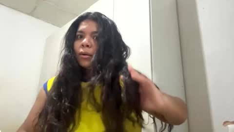 Snapshot of yulissa18 chatting on 11-14-25, 06:06 Yuli and SaraIndependent model online show from 11-14-25, 06:06