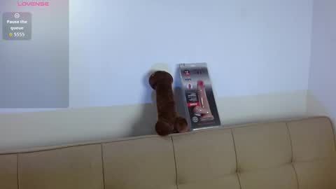 Snapshot of yulissa18 chatting on 01-09-26, 02:36 Yuli and SaraIndependent model online show from 01-09-26, 02:36