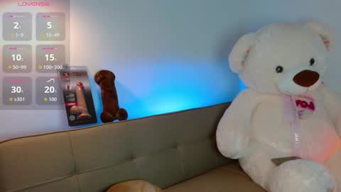 Snapshot of yulissa18 chatting on 01-13-26, 05:02 Yuli and SaraIndependent model online show from 01-13-26, 05:02