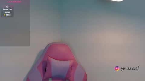 Snapshot of yulissa18 chatting on 02-23-26, 03:37 Yuli and SaraIndependent model online show from 02-23-26, 03:37