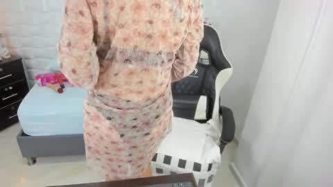 Snapshot of yulitza1025 chatting on 10-24-25, 03:30 Y U L I T Z A online show from 10-24-25, 03:30