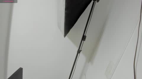 Snapshot of yulitza1025 chatting on 12-18-25, 11:38 Y U L I T Z A online show from 12-18-25, 11:38