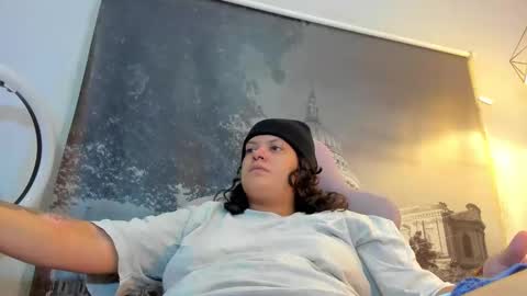 Snowflake online show from 10-13-25, 03:45