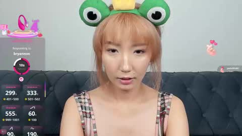 Snapshot of yume_ko chatting on 09-18-25, 12:01 yume_ko online show from 09-18-25, 12:01