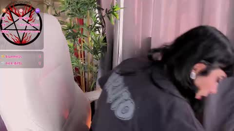 YUMEKO  online show from 10-18-25, 02:51