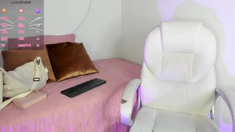 YUMEKO  online show from 11-14-25, 12:15